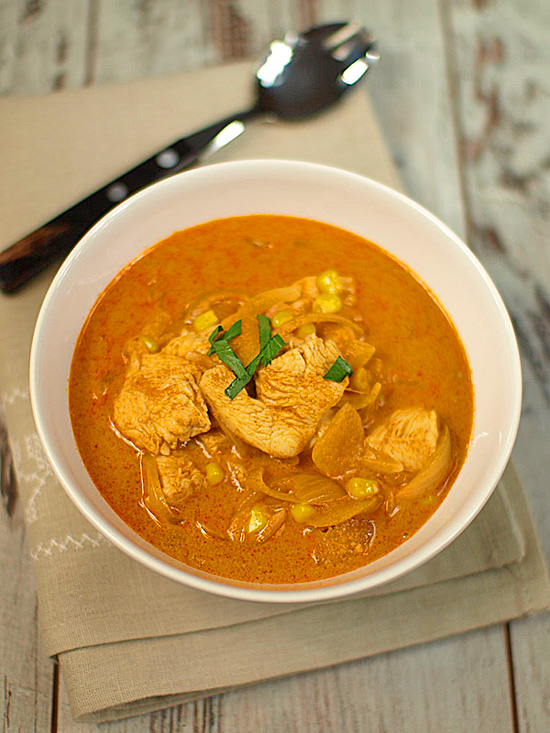 Byskawiczne curry z kurczaka z dodatkiem kukurydzy