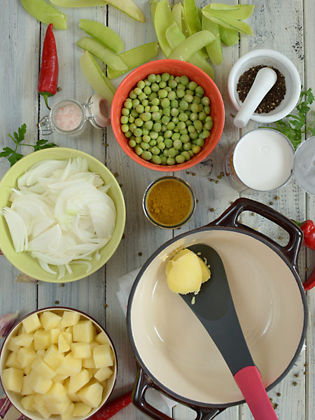 Curry z ziemniakw z groszkiem - pyszne i byskawiczne - 1 krok przygotowaniaa