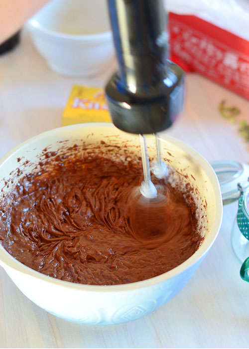 Ciasto podwjnie czekoladowe z kardamonem - etap 7