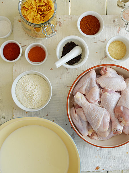 Kurczak w pikantnej panierce - pieczony, a nie smaony (wczeniej marynowany w malance) - etap 1