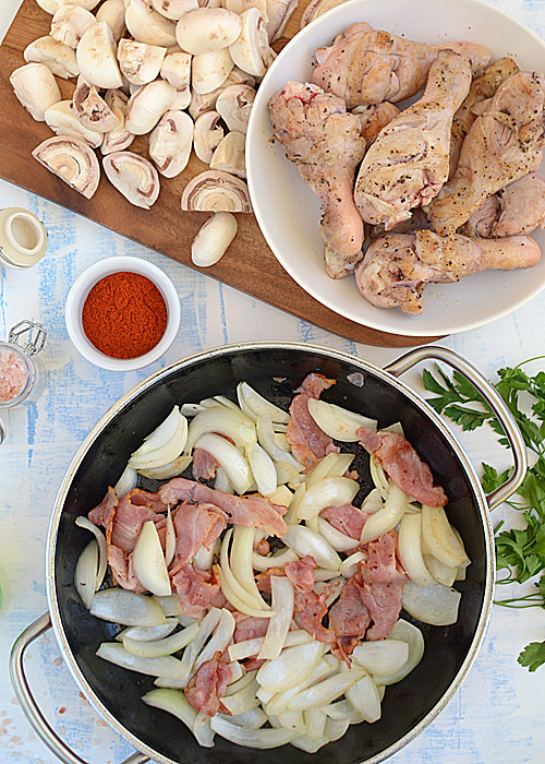 Kurczak z pieczarkami w sosie paprykowym na pyszny obiad - etap 4