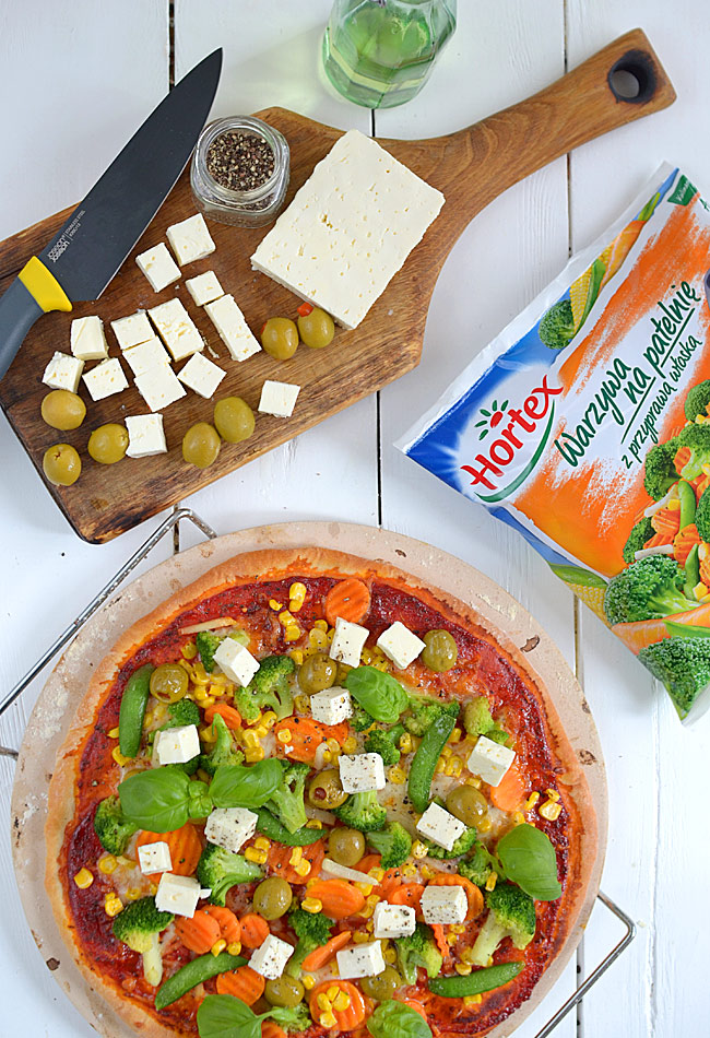 Lekka pizza z warzywami - pena smakw i kolorw :)