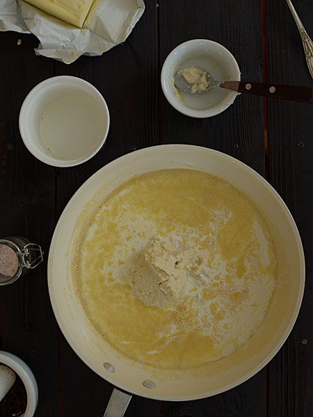 Poldwiczki wieprzowe zapiekane w sosie chrzanowym - wczeniej marynowane w melasie z granatem lub marynacie pomaraczowe miodowej - etap 3
