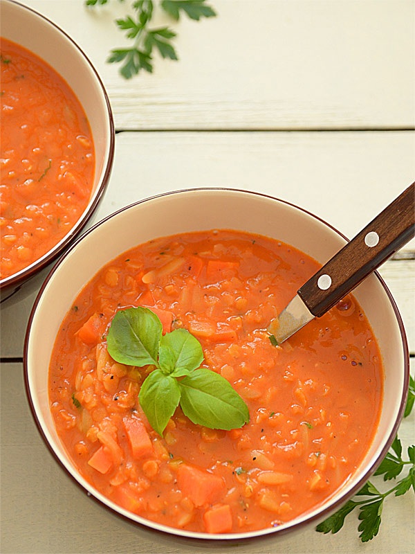 Zupa pomidorowa z soczewic - gsta, aromatyczna i bardzo