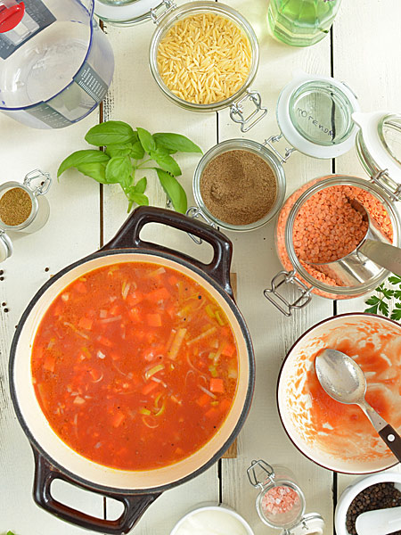 Zupa pomidorowa z soczewic - gsta, aromatyczna i bardzo energetyczna - etap 5