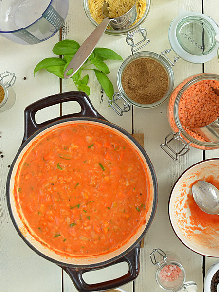 Zupa pomidorowa z soczewic - gsta, aromatyczna i bardzo energetyczna - etap 8
