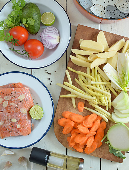 Ryba z blachy z warzywami z soczyst sals - jednoblachowe danie obiadowe, a do tego fit i zdrowe - etap 1