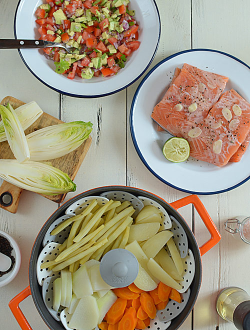 Ryba z blachy z warzywami z soczyst sals - jednoblachowe danie obiadowe, a do tego fit i zdrowe - etap 4