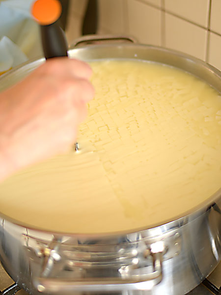 Ser dojrzewajcy podpuszczkowy - lepszy ni ser koryciski :) - etap 6