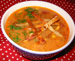 Pikantna zupa meksykaska z kurczakiem