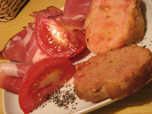 Kataloski chleb z pomidorem