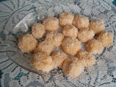 Beijinhos de coco - gaki mleczno-kokosowe