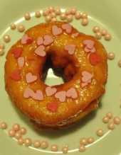Donutsy - oponki waniliowe z malinowym lukrem