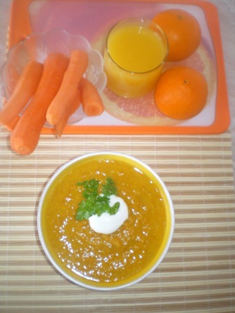 Zupa marchewkowo-pomaraczowa