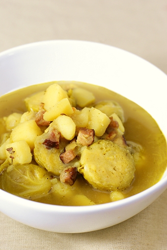 Zupa-krem z brukselki pachnca curry