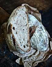Chleb na pszennym zakwasie z szałwią