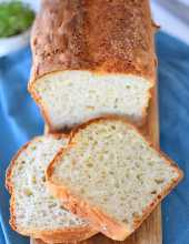 Chleb pszenny z płatkami migdałowymi