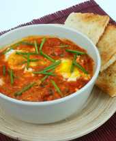 Uova in purgatorio - jajka w sosie pomidorowym