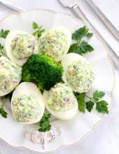 Jajka faszerowane brokułem