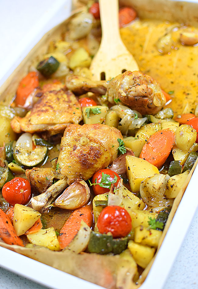 Kurczak pieczony z warzywami - najprostszy i najlepszy przepis
