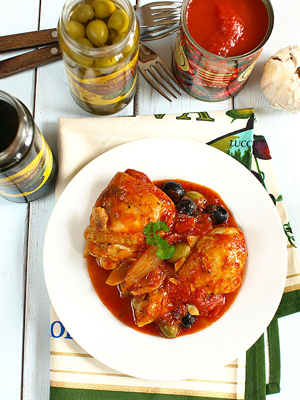 Kurczak z pomidorami i oliwkami w stylu prowansalskim