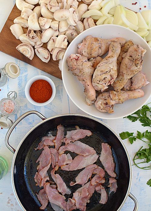 Kurczak z pieczarkami w sosie paprykowym na pyszny obiad - etap 3