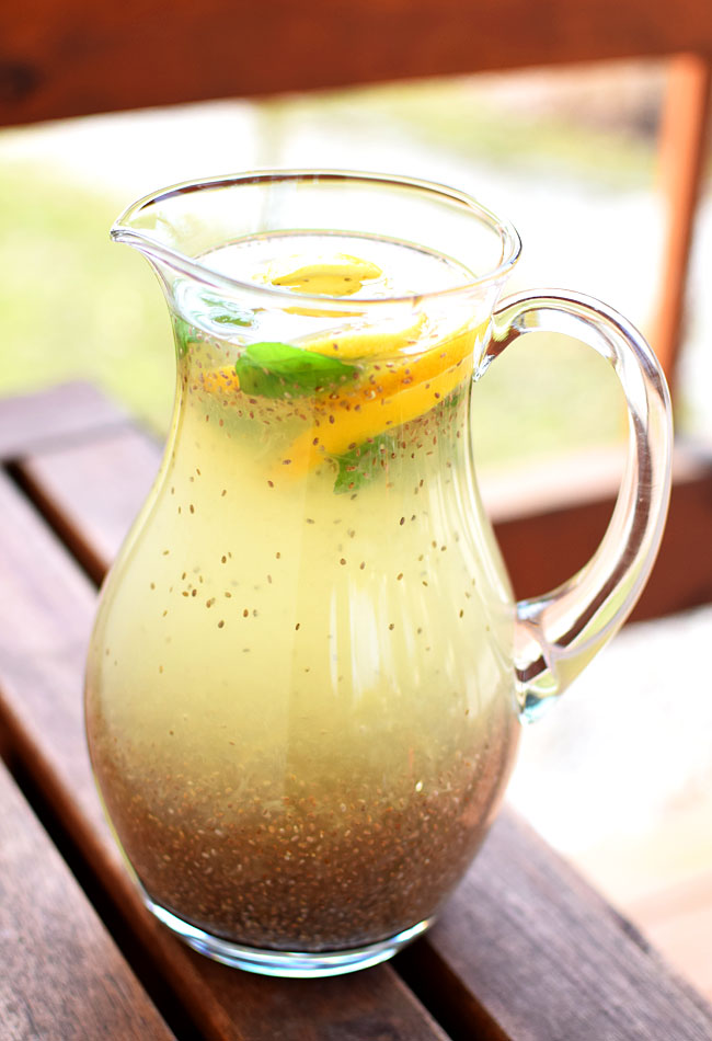 Lemoniada z nasionami chia - etap 1