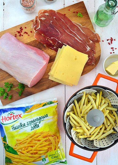Roladki ze schabu nadziewane fasolką, szynką i żółtym serem z marchewką na ciepło  - etap 1