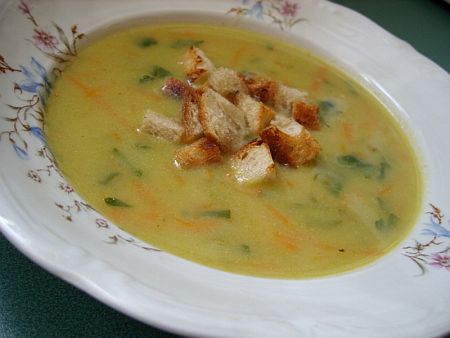 Zupa krem z kalarepy i pora