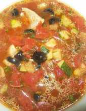 Pomidorowa rybna zupa na ostro