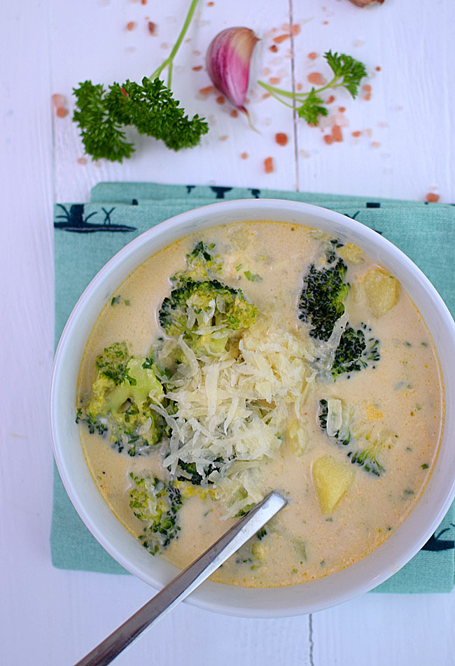 Zupa serowo-brokułowa - łatwa, szybka i przepyszna
