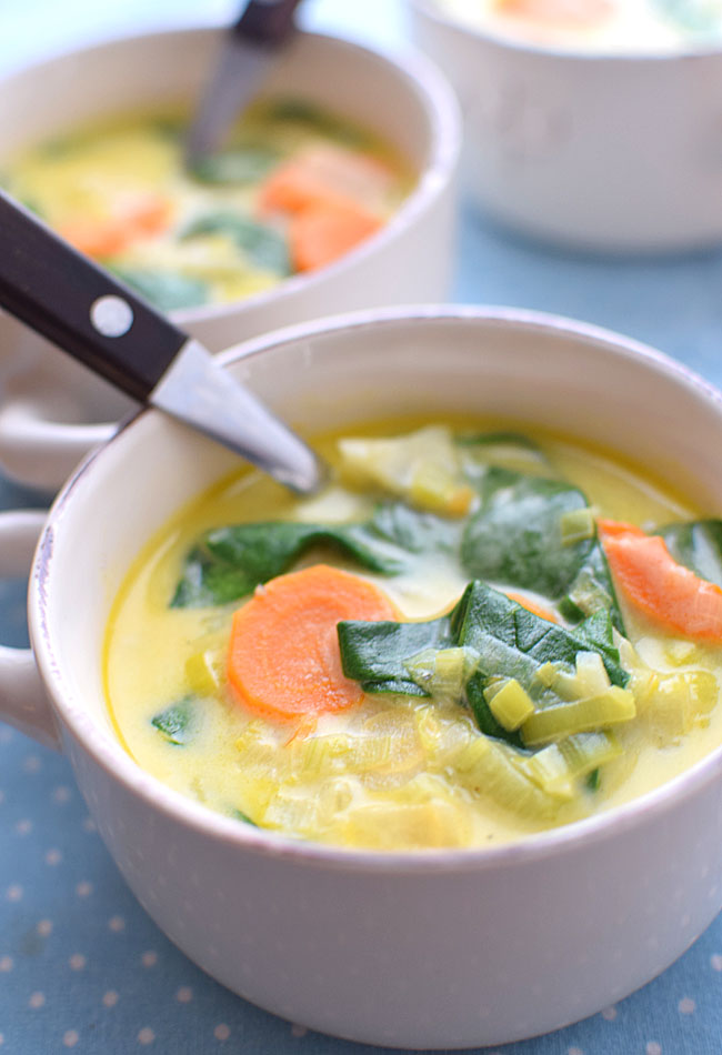 Zupa serowo-brokułowa - łatwa, szybka i przepysznaZupa serowa ze szpinakiem