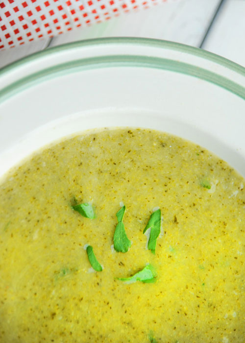 Zupa krem z brokułów ze śmietaną parmezanową  - etap 3